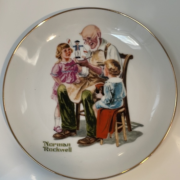 NORMAN ROCKWELL (SET OF THREE) PORCELAIN PLATES - Picture 5 of 11